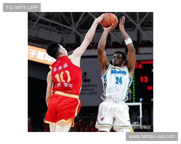 克里斯·波什内线多面手挡拆提升球队空间 拉开对手防线效率显著