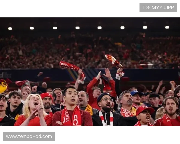 曼联成绩回暖背景下问题积聚，赛季稳定性面临考验，关键战表现受关注